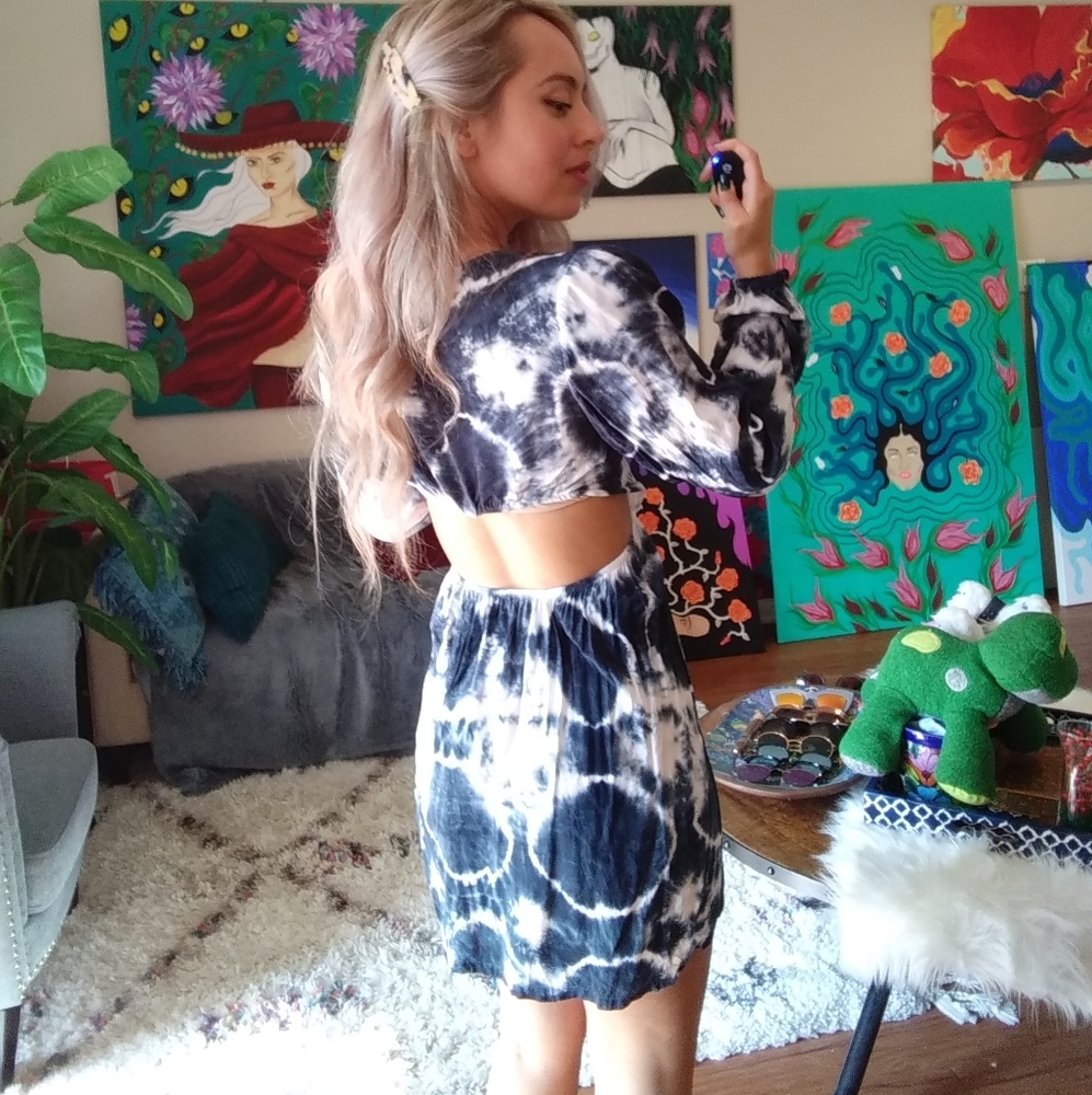 Open back Blu moon tie dye mini dress xs - Picture 3 of 16